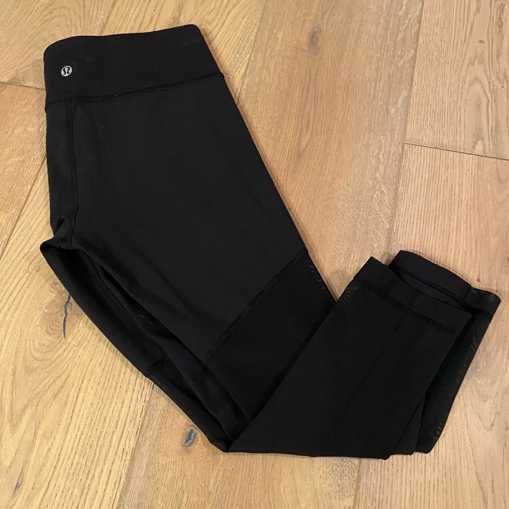 FINAL SALE! NWOT LuLu lemon 3/4th cropped mesh leggings